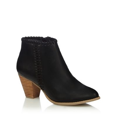 Black stitched detail mid heel ankle boots
